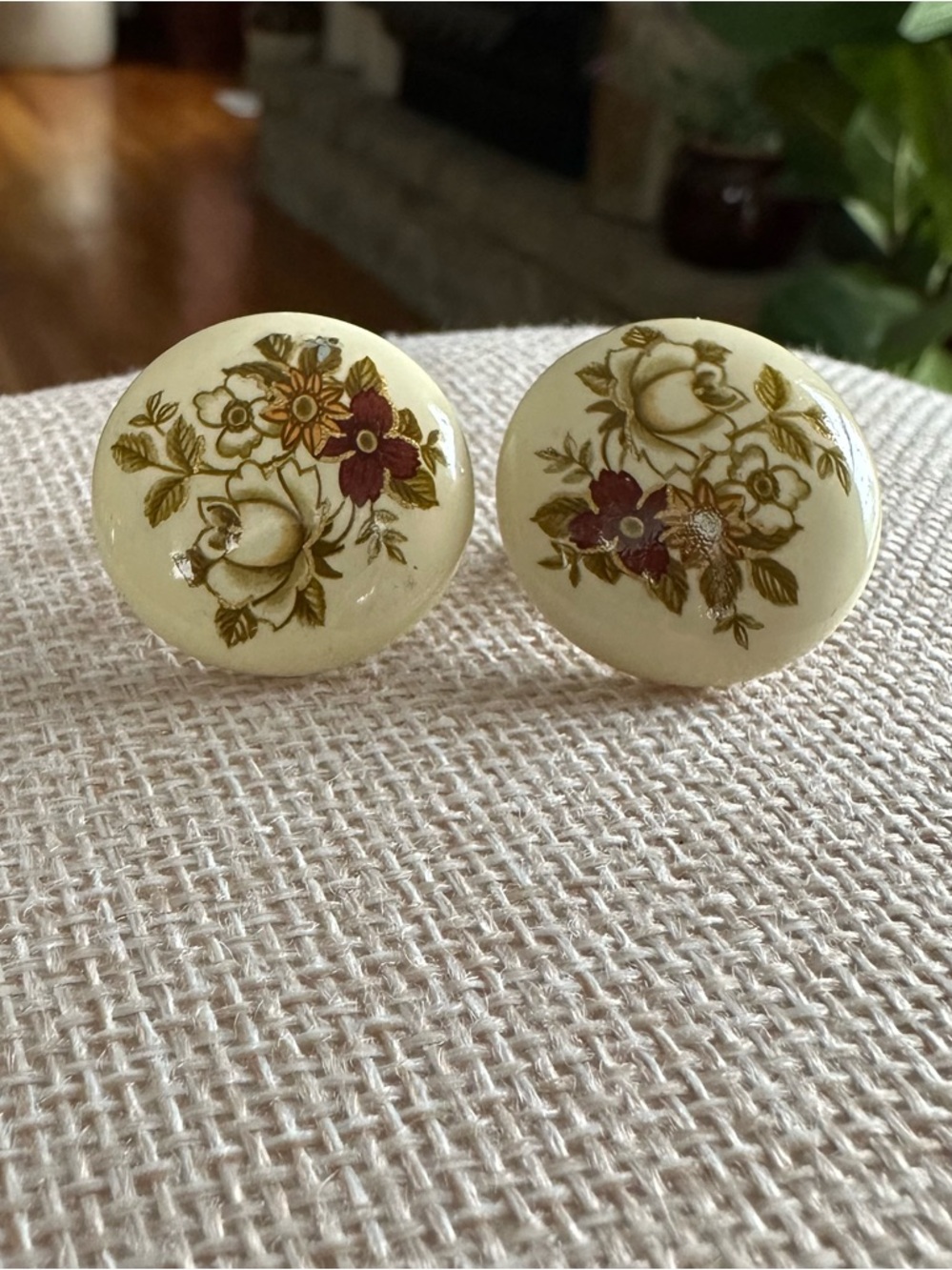 Vintage 1970s Floral Porcelain Button Cabochon Clip On Earrings Cream & Brown